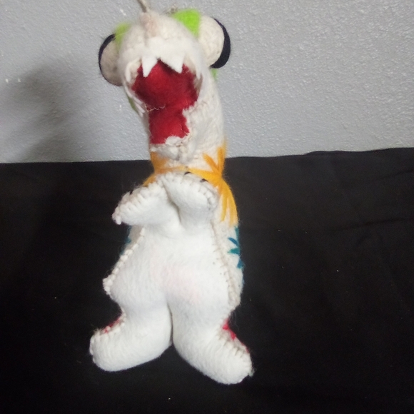 Colorful Plush Dinosaur Toy for Reptile Pets - Picture 4 of 5